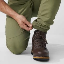 FJÄLLRÄVEN VARDAG TROUSERS M Herren - Freizeithose -Campingbedarf Geschäft 5637913900 l vardag trousers m fjaellraeven 24